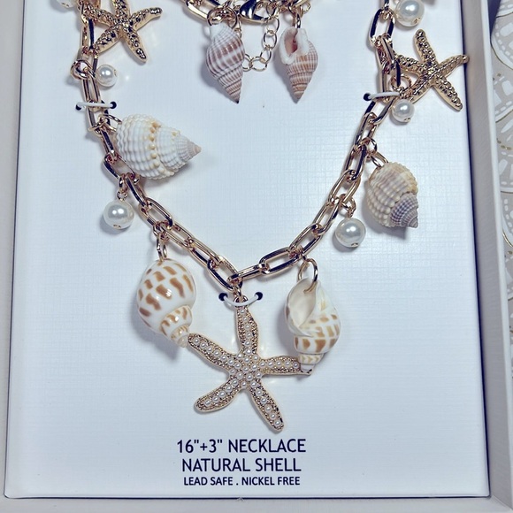 House of Harlow 1960 Gold and White Natural Shell Necklace - Picture 4 of 6